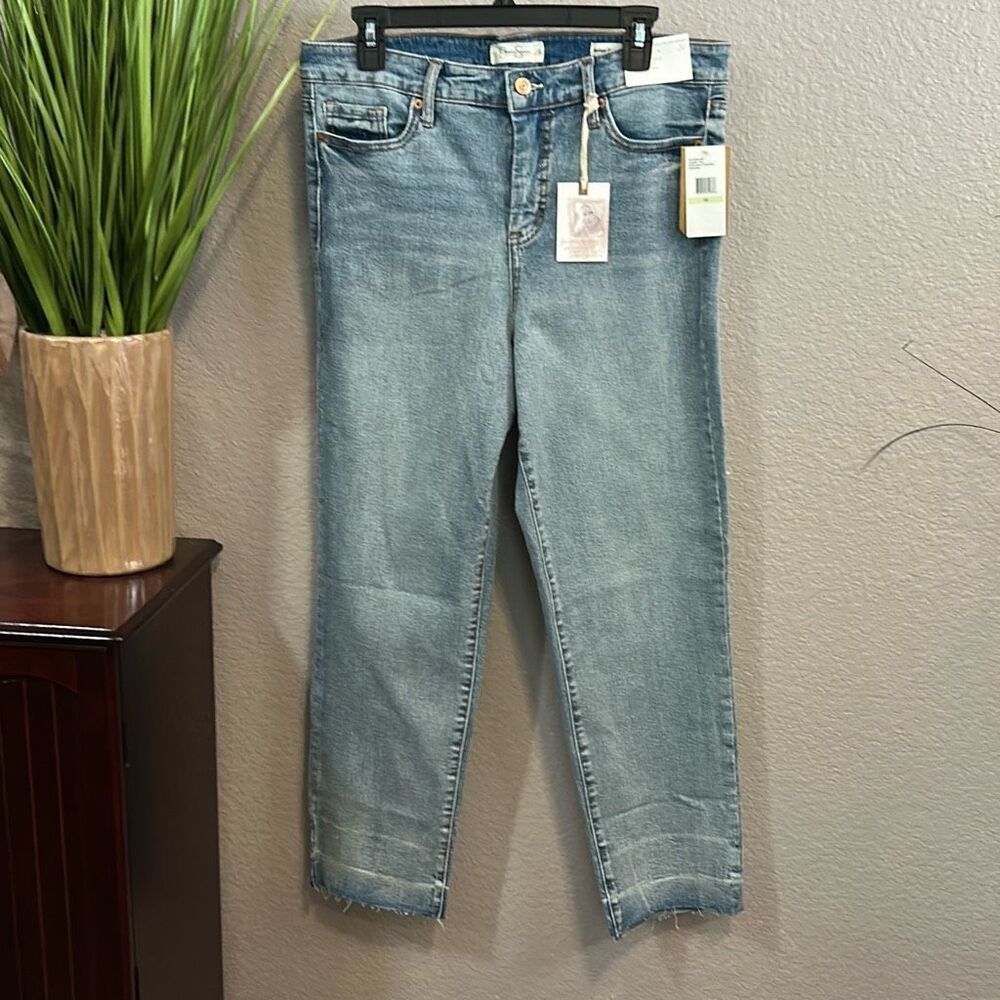 B1/5 Jessica Simpson lived in vintage, high-rise, slim denim jeans, size 32